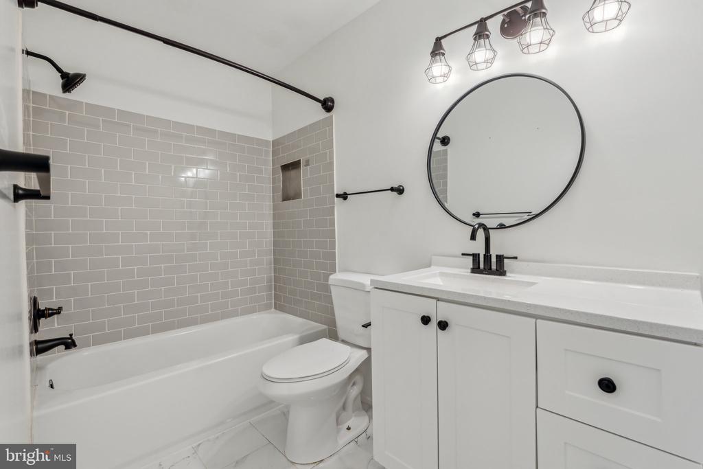 13117 WONDERLAND WAY Unit: 4 (13-146)