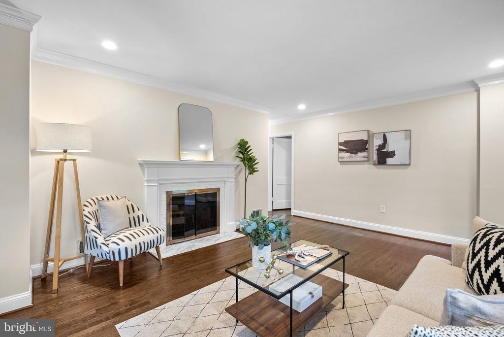 214 WHITMOOR TERRACE