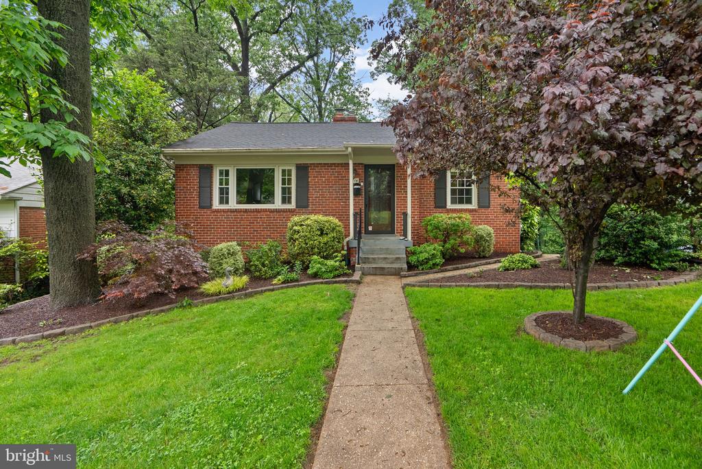 214 WHITMOOR TERRACE
