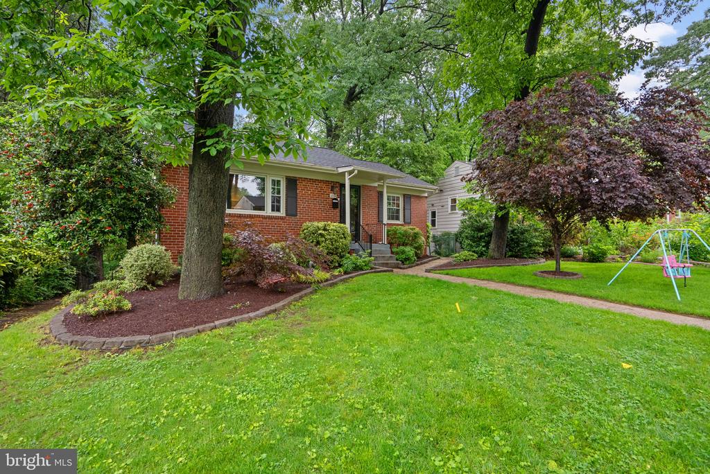214 WHITMOOR TERRACE