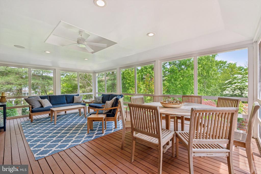 11013 HOMEPLACE LANE