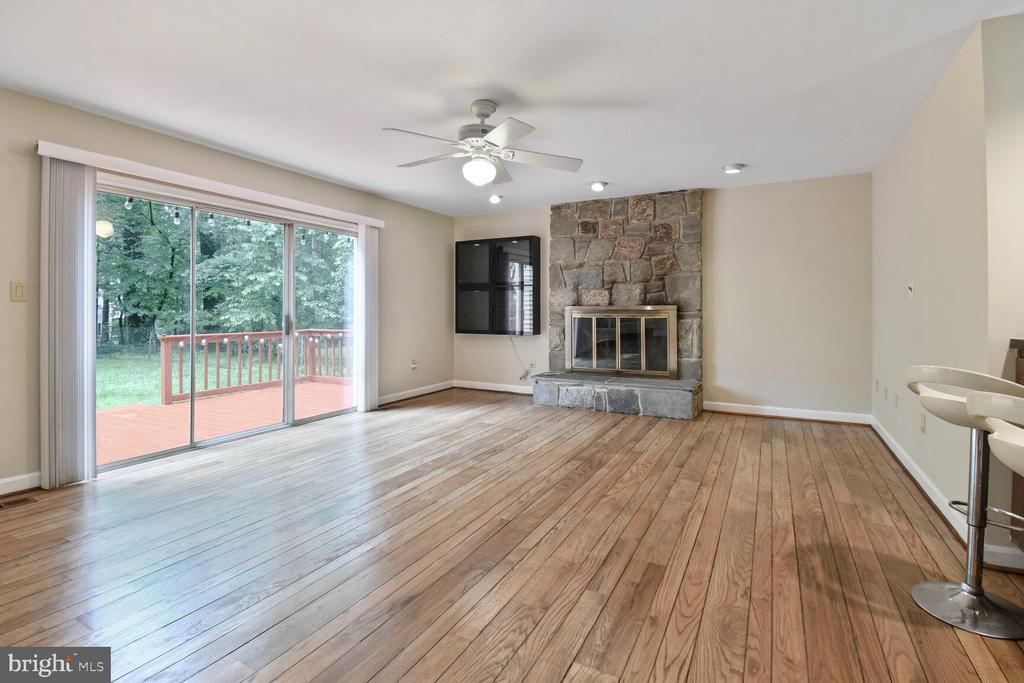 8217 LOCHINVER LANE