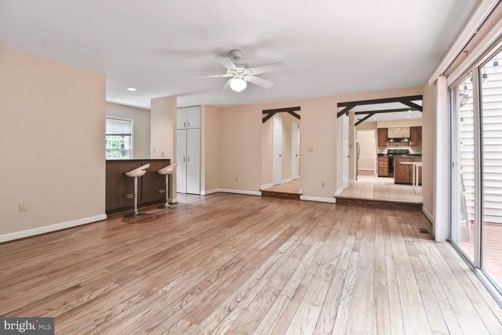 8217 LOCHINVER LANE