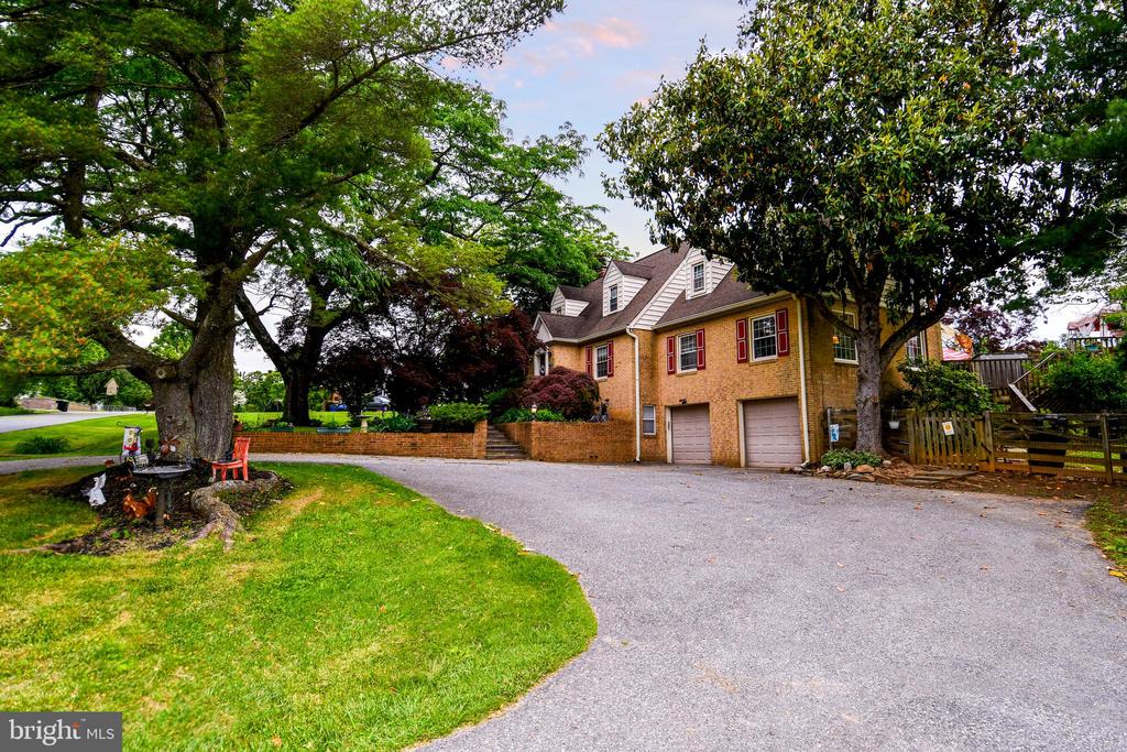 1310 HORNELL DRIVE