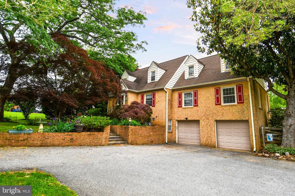 1310 HORNELL DRIVE