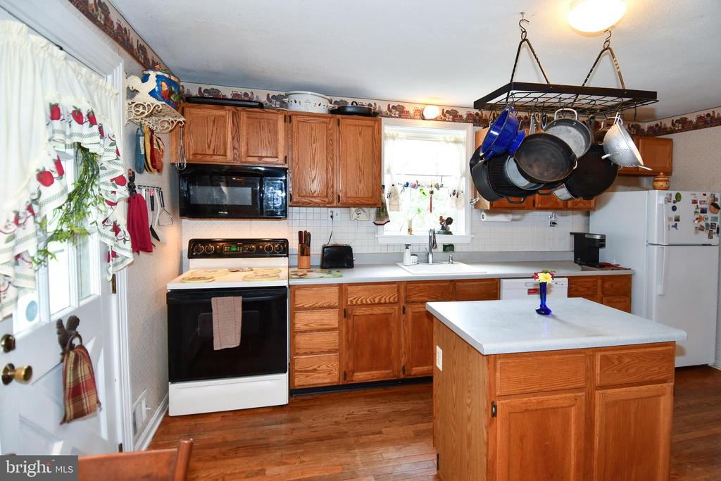 1310 HORNELL DRIVE