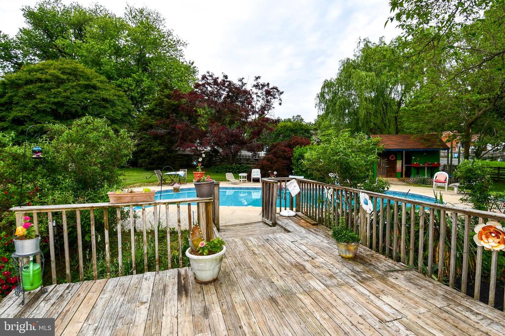 1310 HORNELL DRIVE