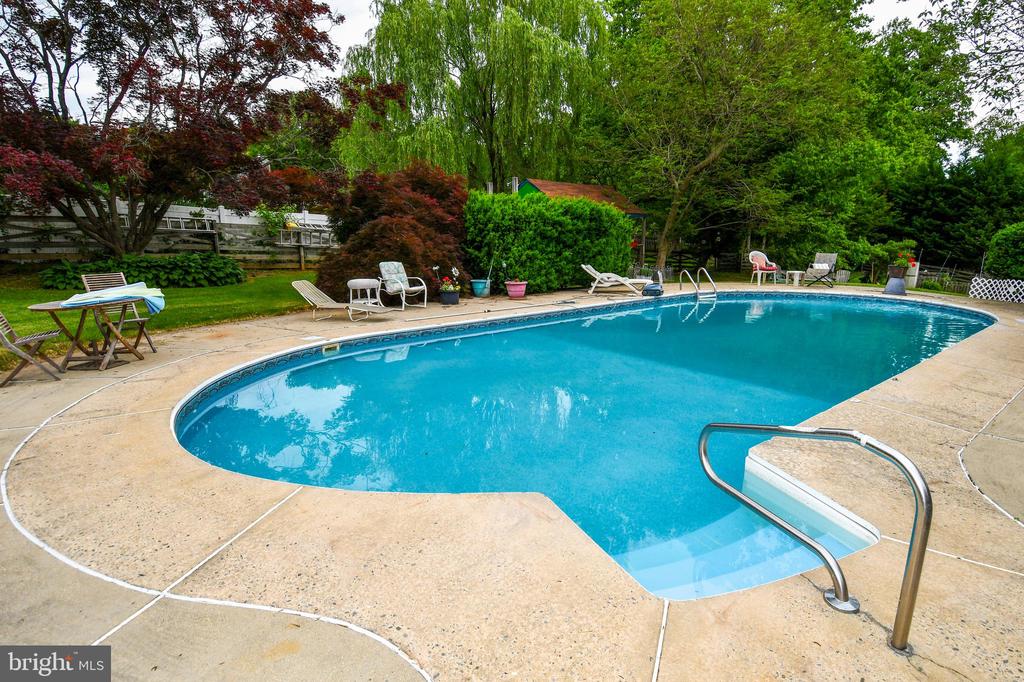 1310 HORNELL DRIVE
