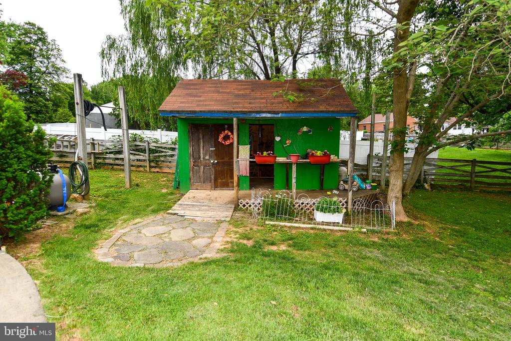 1310 HORNELL DRIVE