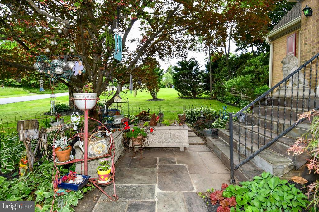 1310 HORNELL DRIVE