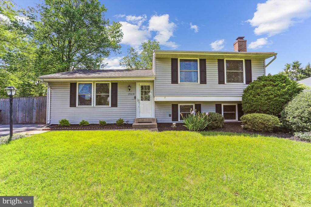 19110 DOWDEN CIRCLE