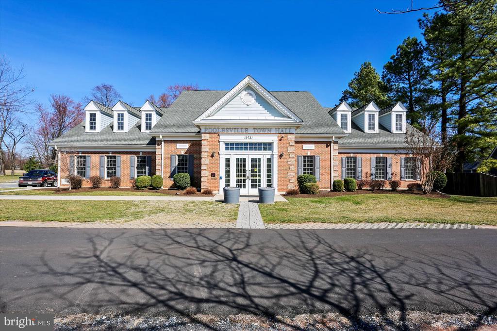 19110 DOWDEN CIRCLE