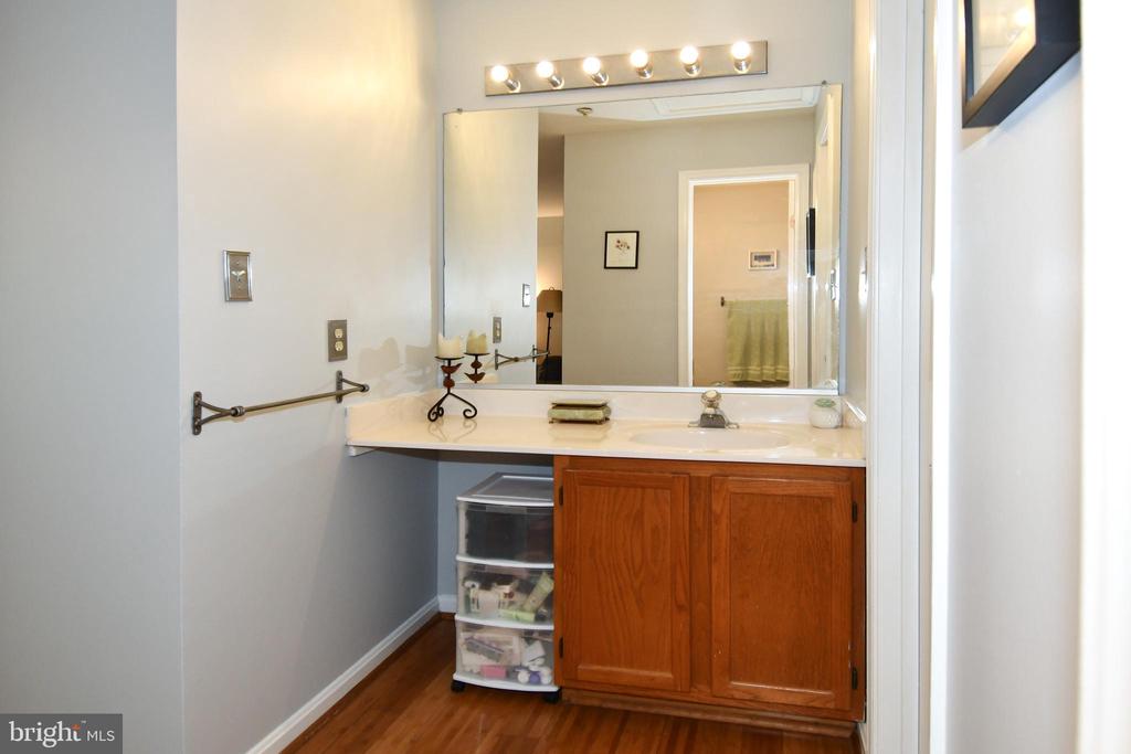 19064 HIGHSTREAM DRIVE Unit: 777