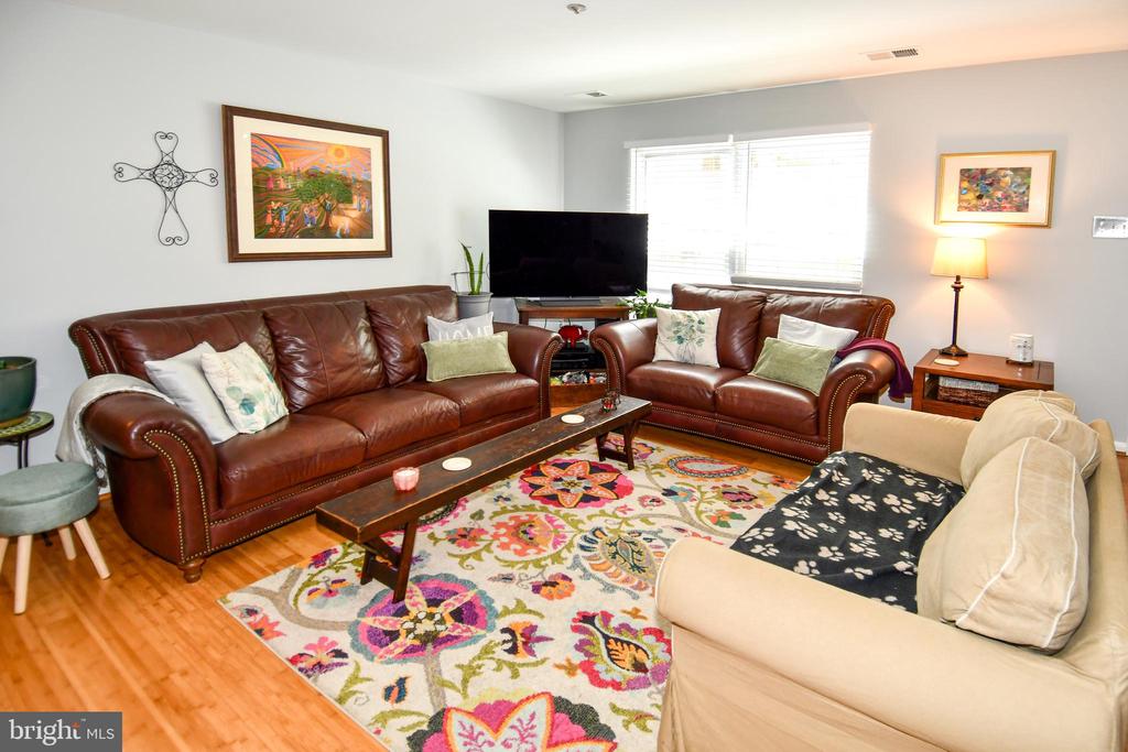 19064 HIGHSTREAM DRIVE Unit: 777