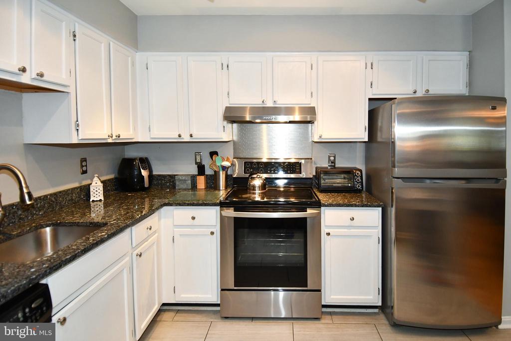 19064 HIGHSTREAM DRIVE Unit: 777