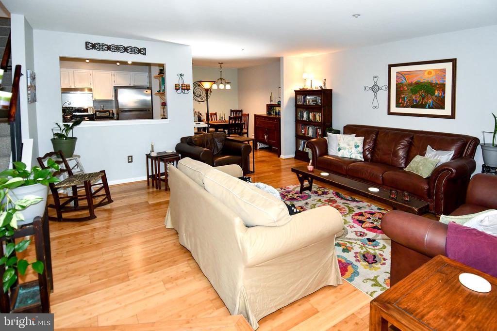 19064 HIGHSTREAM DRIVE Unit: 777
