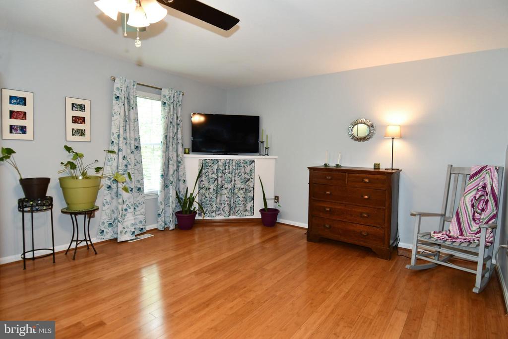 19064 HIGHSTREAM DRIVE Unit: 777