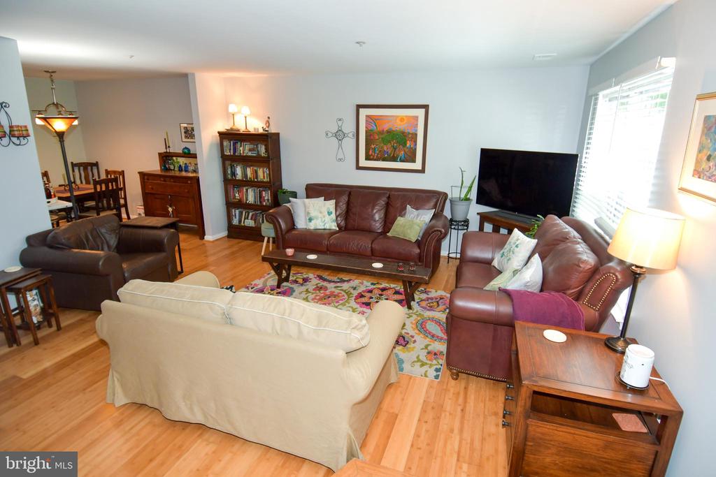 19064 HIGHSTREAM DRIVE Unit: 777