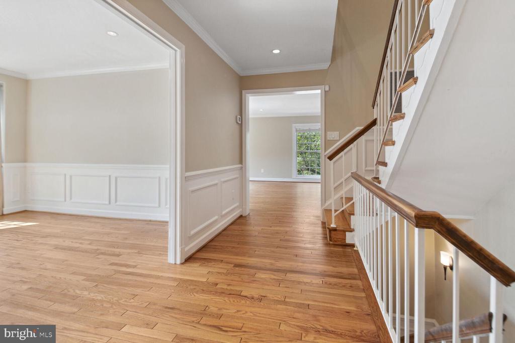 5201 WESTBARD AVENUE Unit: 27