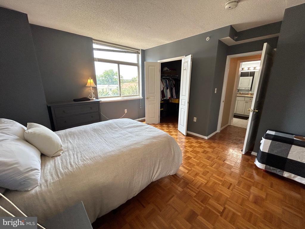 7111 WOODMONT AVENUE Unit: 401