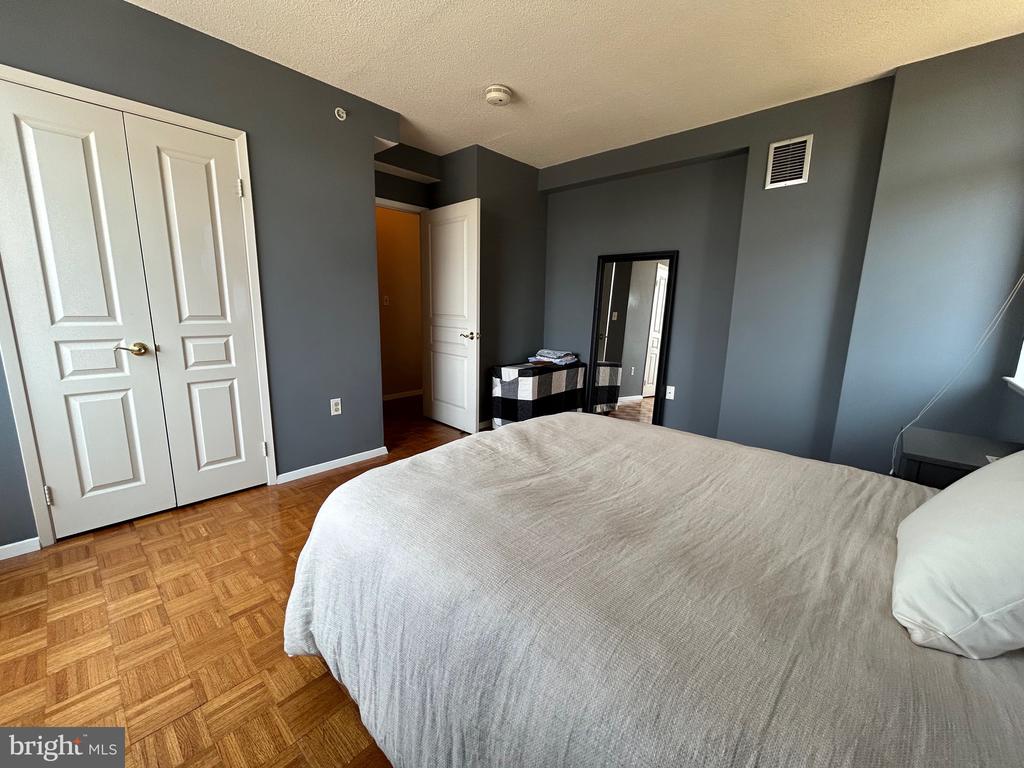 7111 WOODMONT AVENUE Unit: 401