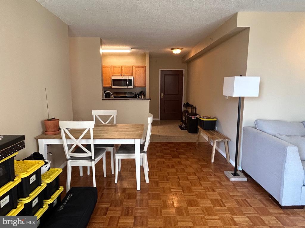7111 WOODMONT AVENUE Unit: 401