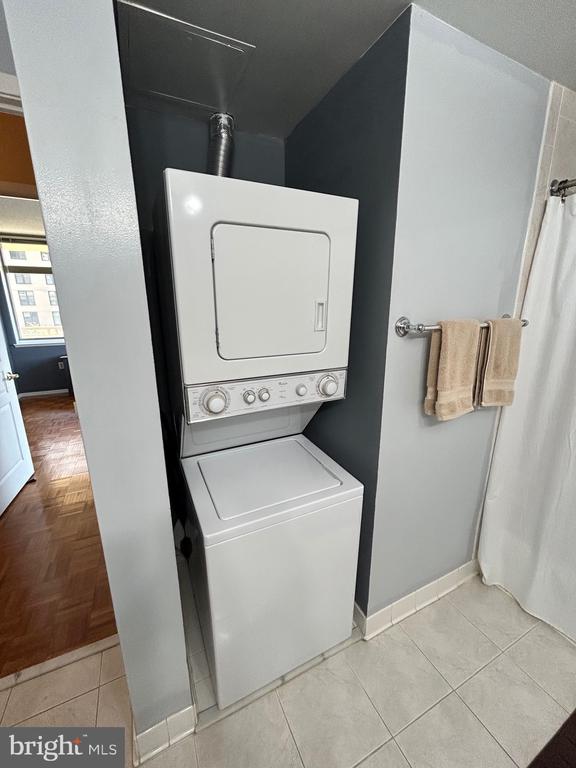 7111 WOODMONT AVENUE Unit: 401