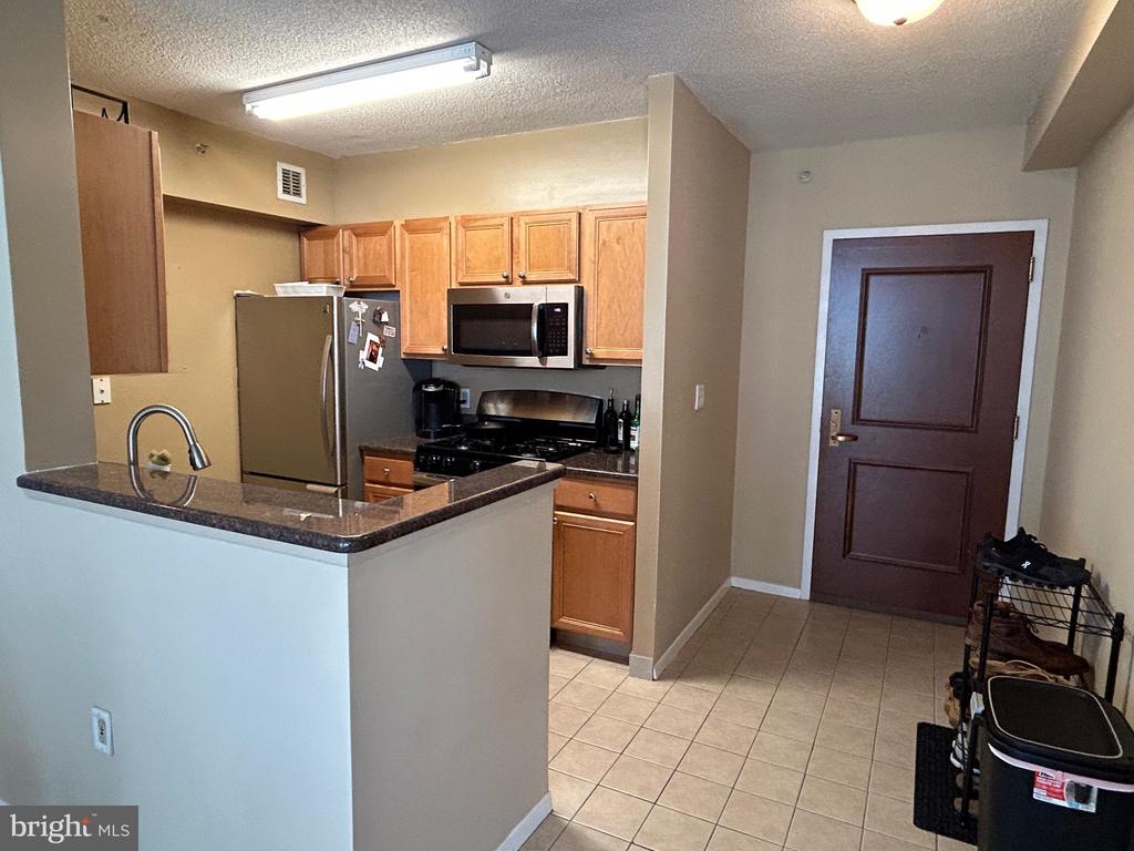 7111 WOODMONT AVENUE Unit: 401