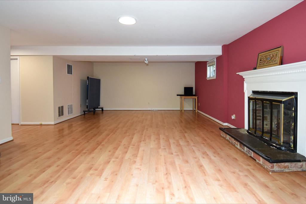 5303 DANBURY ROAD