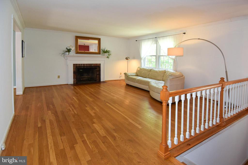 5303 DANBURY ROAD