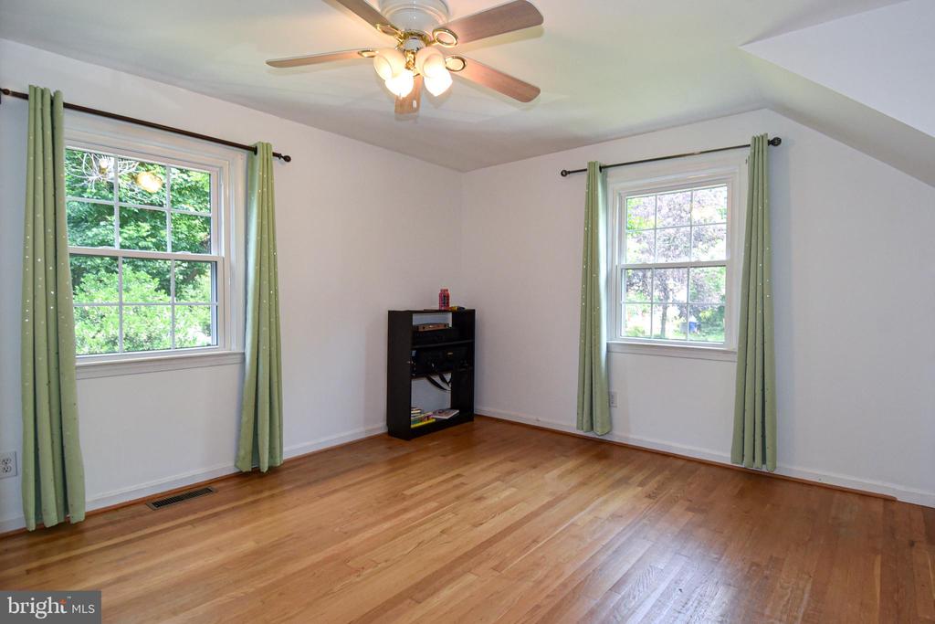 5303 DANBURY ROAD