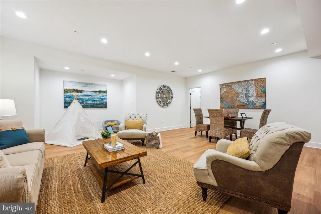 6008 MELVERN DRIVE