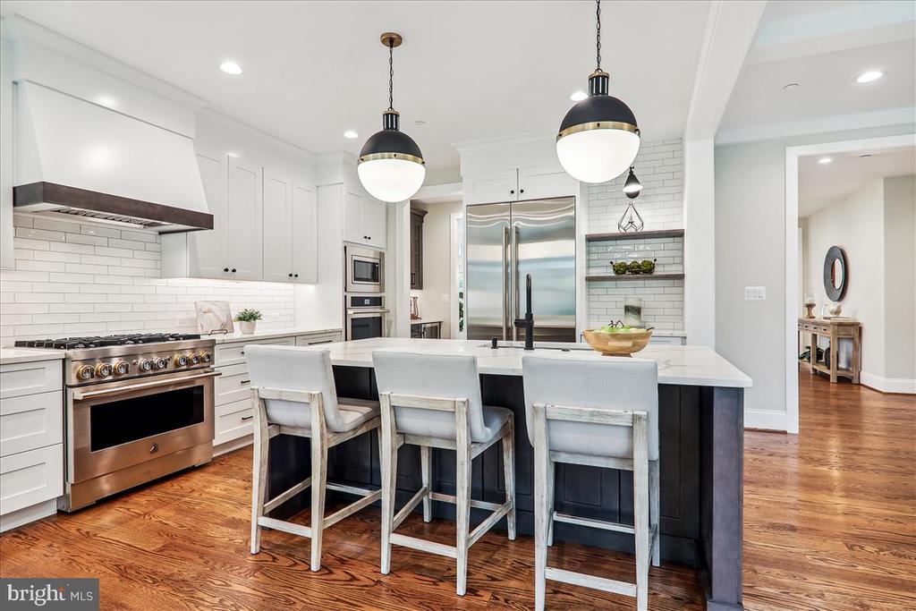 9705 BRIXTON LANE