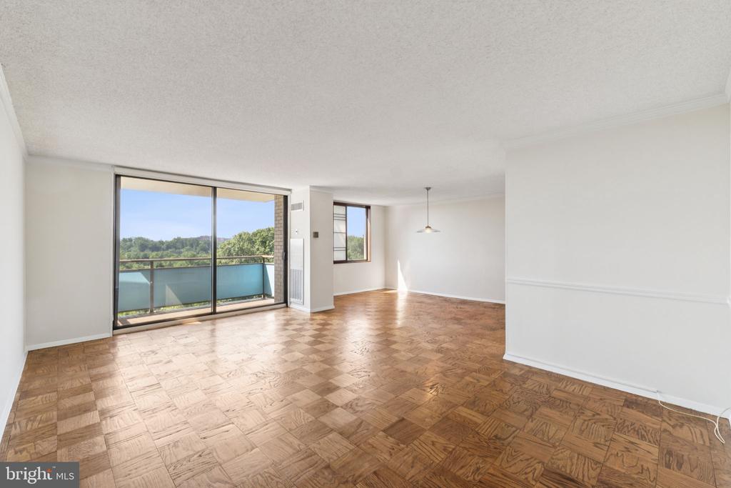 5225 POOKS HILL ROAD Unit: 1204S