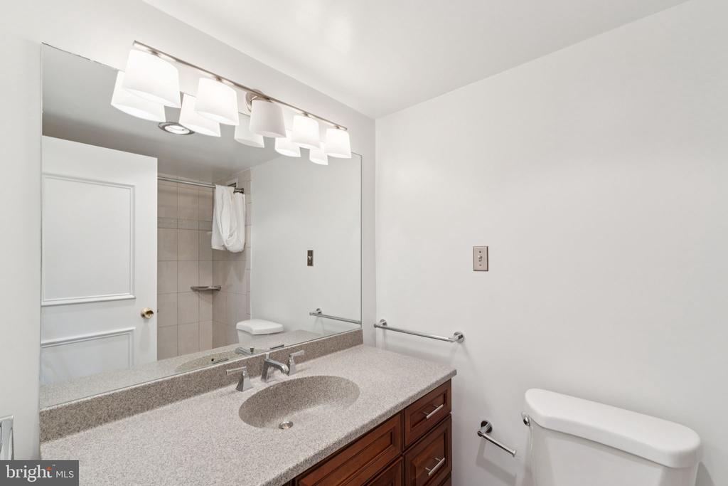 5225 POOKS HILL ROAD Unit: 1204S