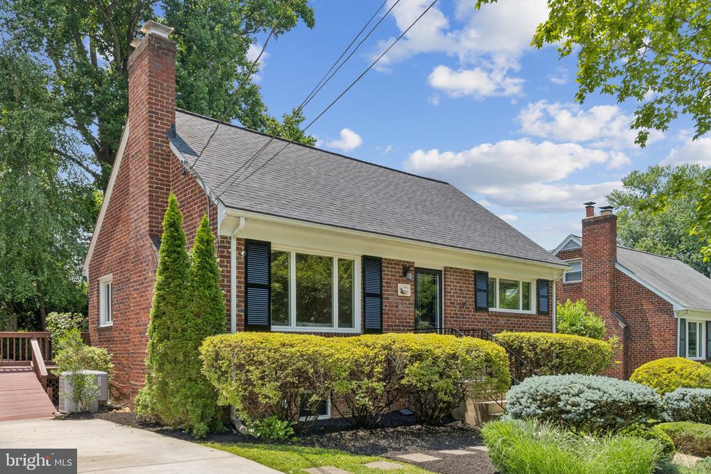 4414 WESTBROOK LANE