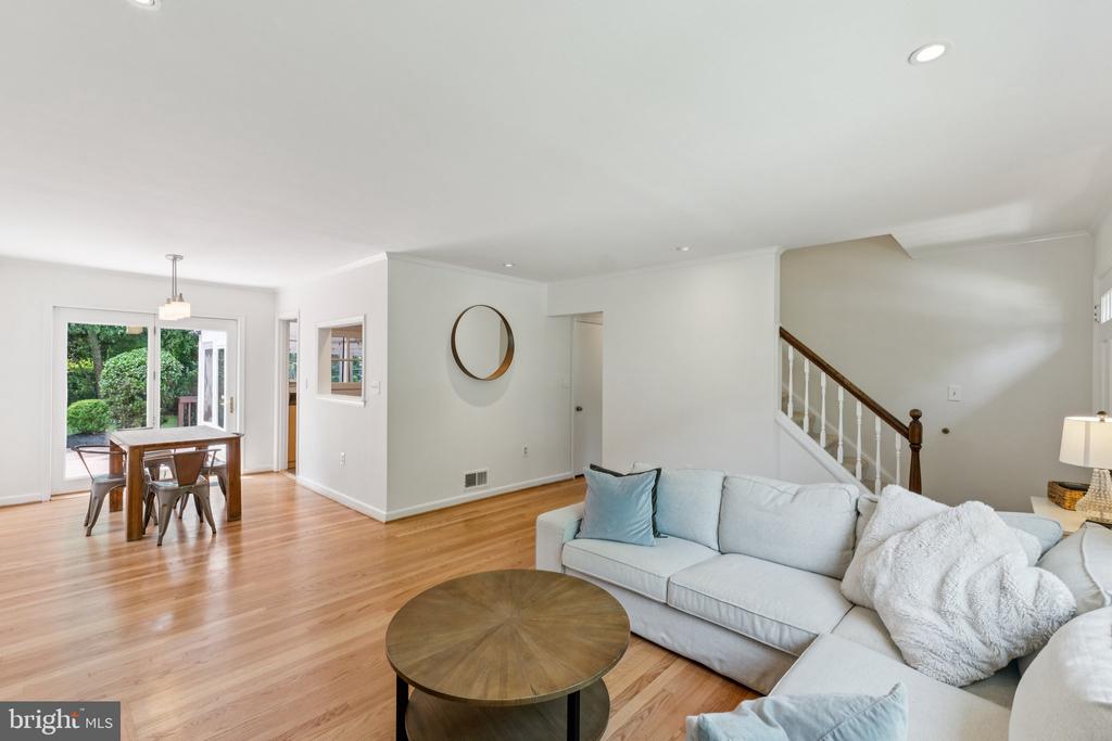 4414 WESTBROOK LANE