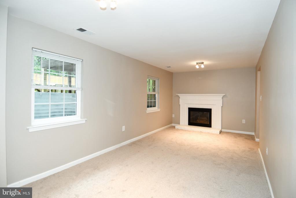 14632 TYNEWICK TERRACE Unit: 2-1463