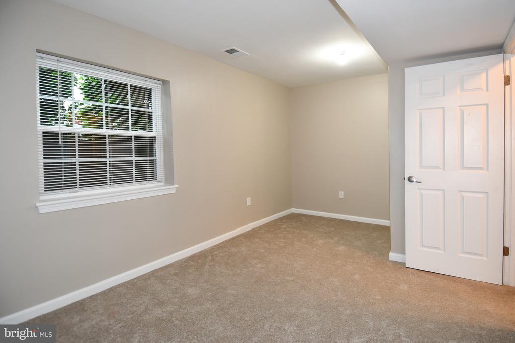 14632 TYNEWICK TERRACE Unit: 2-1463