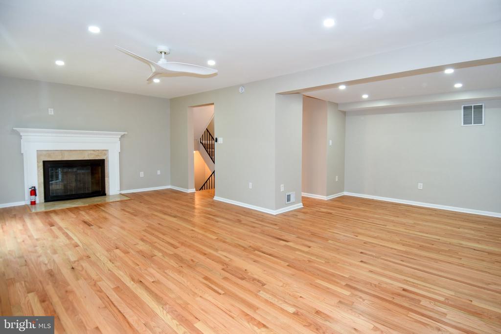 14632 TYNEWICK TERRACE Unit: 2-1463
