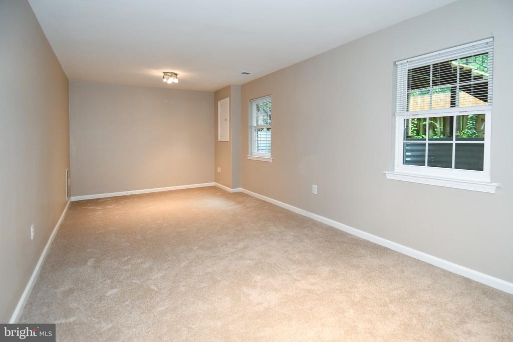 14632 TYNEWICK TERRACE Unit: 2-1463