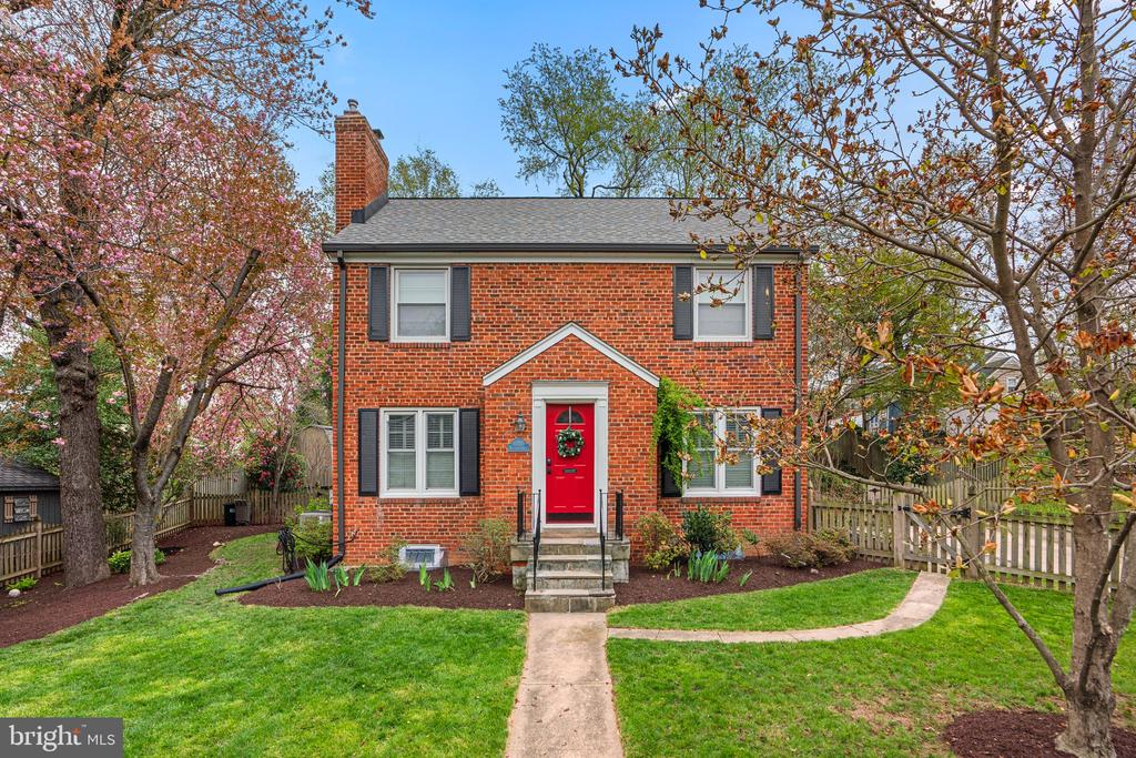 10205 WOODMOOR CIRCLE