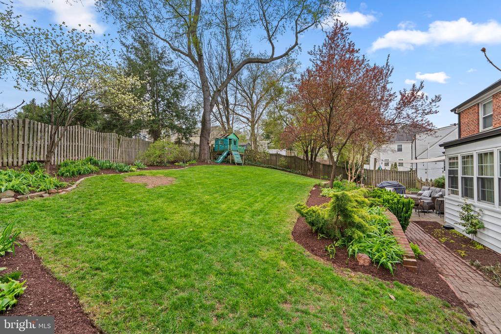 10205 WOODMOOR CIRCLE