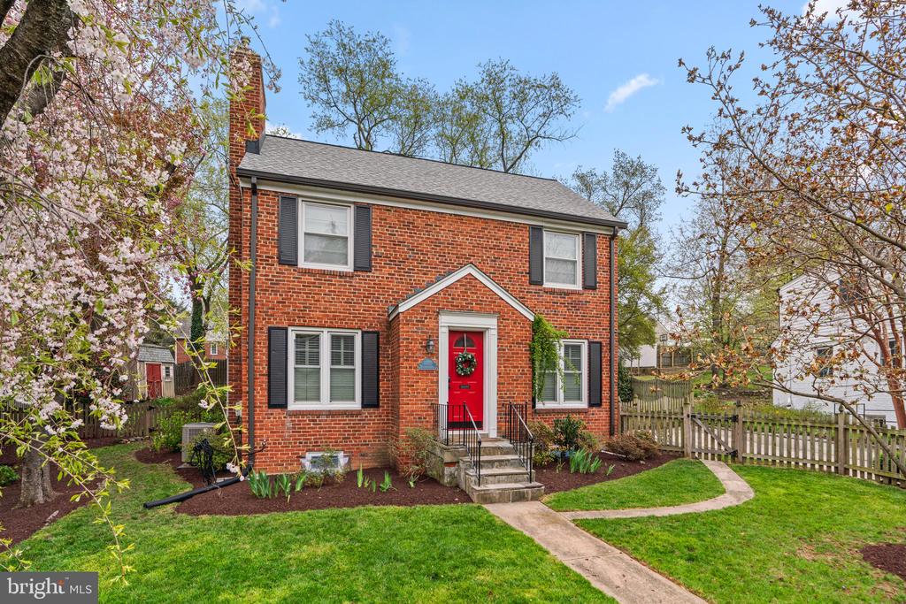 10205 WOODMOOR CIRCLE
