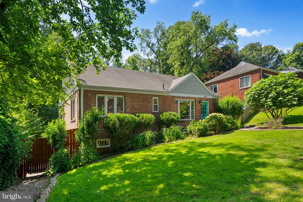 416 PENWOOD ROAD