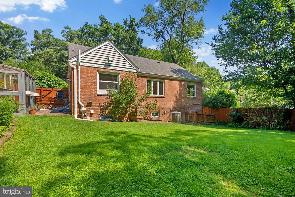 416 PENWOOD ROAD