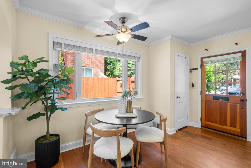 416 PENWOOD ROAD
