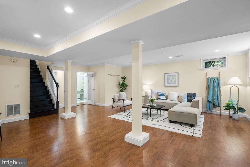 416 PENWOOD ROAD