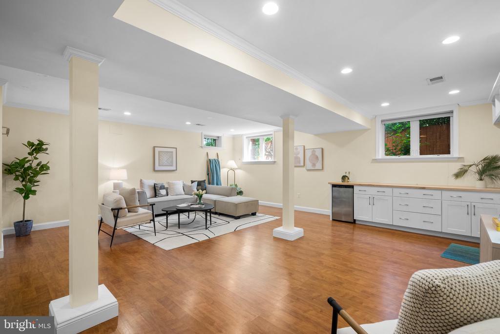 416 PENWOOD ROAD