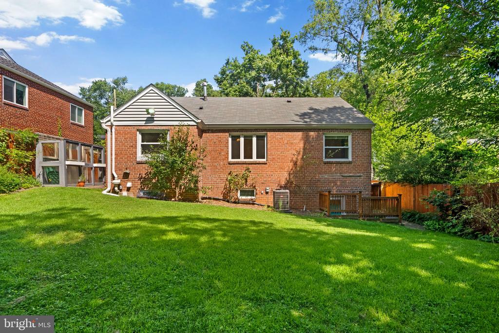 416 PENWOOD ROAD
